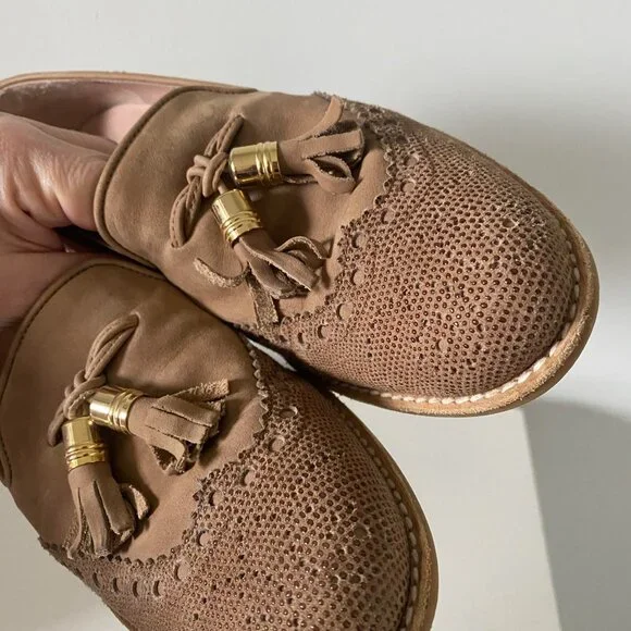 STUART WEITZMAN Guything Wingtip Tassel Tan Leather Loafers Sz 6.5 - Picture 3 of 6